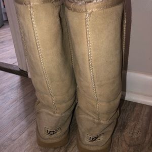 UGGs